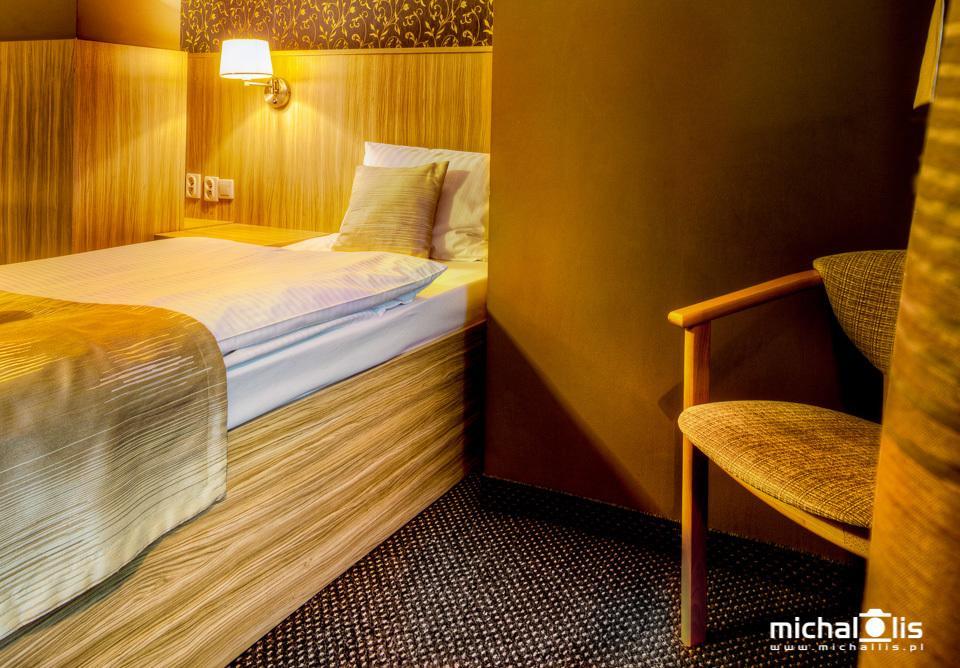 Aviator Hotel Restauracja & Spa パビャニツェ エクステリア 写真