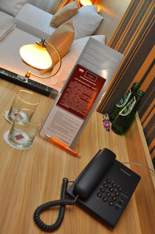 Aviator Hotel Restauracja & Spa パビャニツェ エクステリア 写真